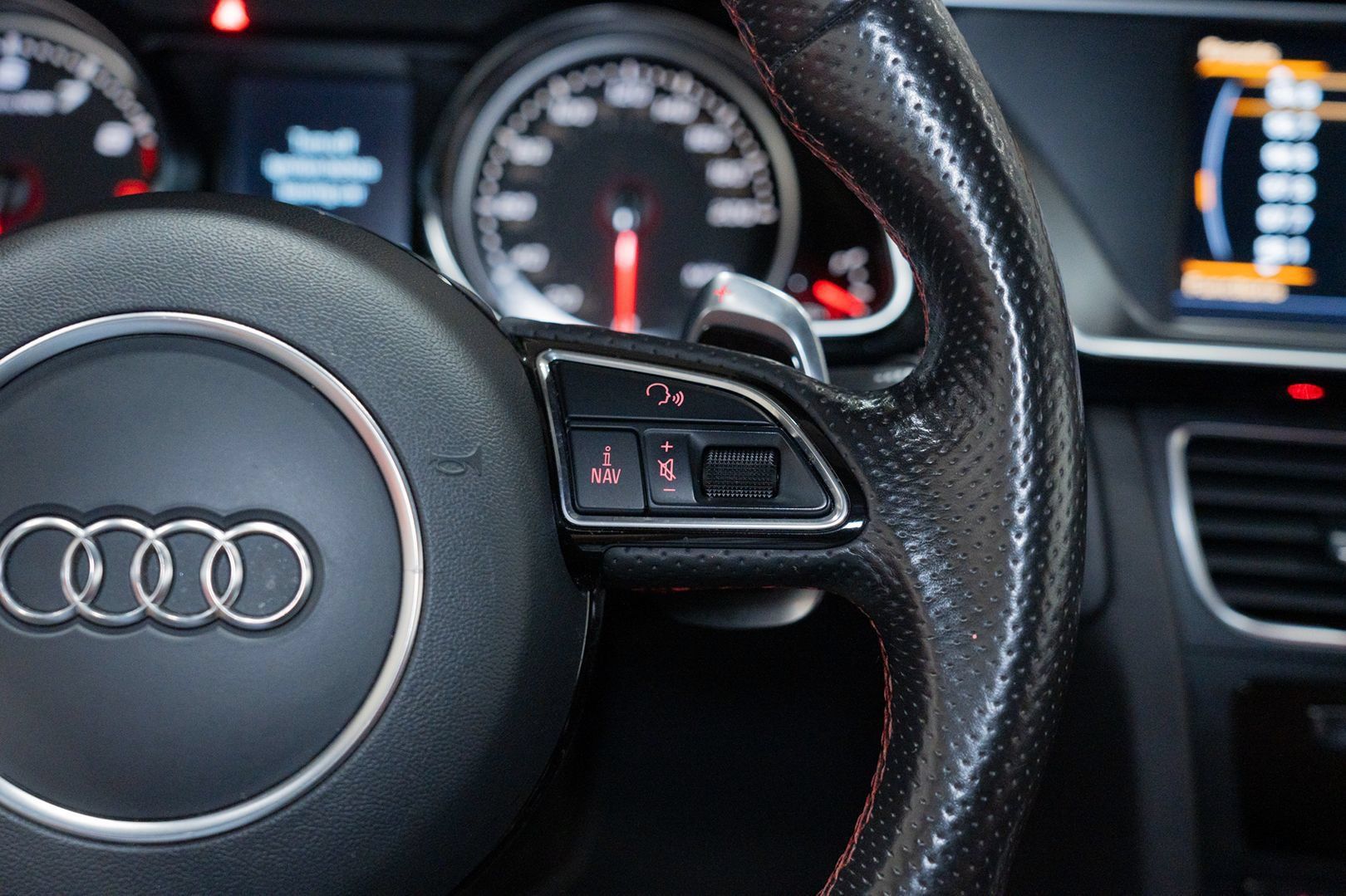 Used 2015 Audi RS 5 Coupe AWD/4WD image 40