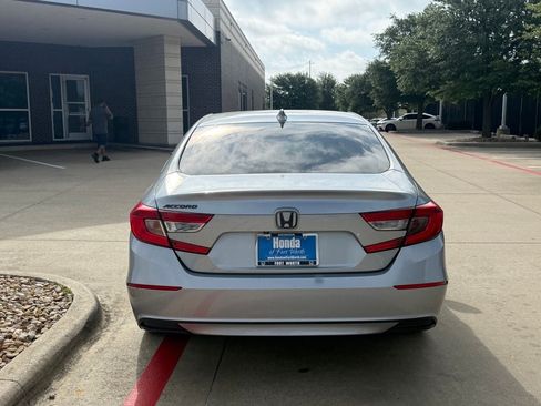Used 2018 Honda Accord LX image 4