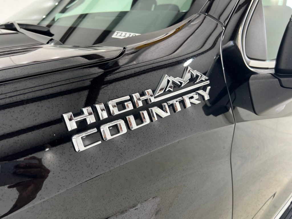 Used 2024 Chevrolet Silverado 1500 High Country w/ Technology Package AWD/4WD image 29