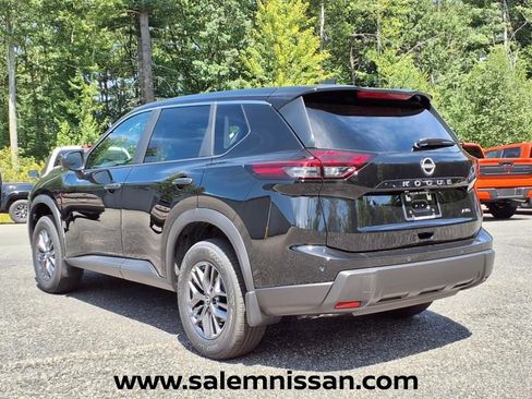 Used 2026 Nissan Rogue S AWD/4WD image 4
