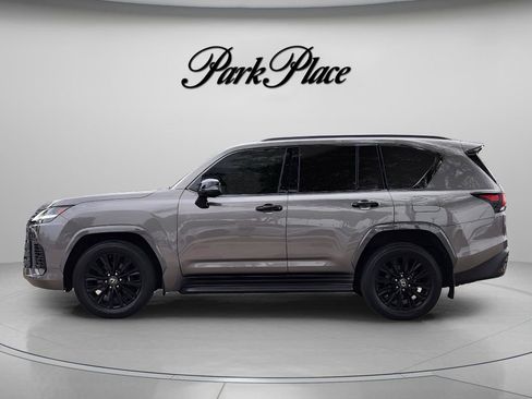 Used 2023 Lexus LX 600 4WD w/ Appearance Package image 2