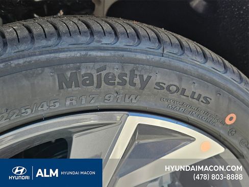 New 2025 Hyundai Elantra Sport image 12