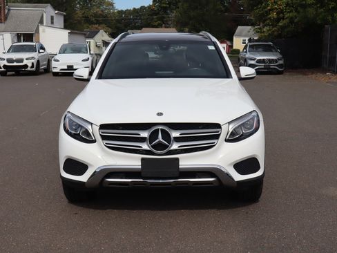 Used 2019 Mercedes-Benz GLC 300 4MATIC image 2