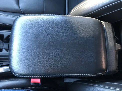 Used 2023 Jeep Wrangler Unlimited Sahara image 30