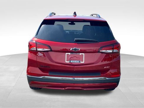 Used 2022 Chevrolet Equinox RS w/ LPO, Cargo Package FWD image 4