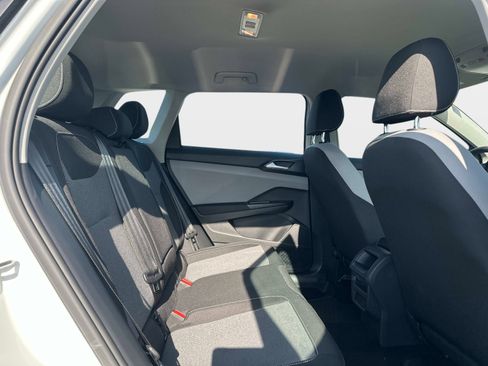 Used 2022 Volkswagen Taos S image 7