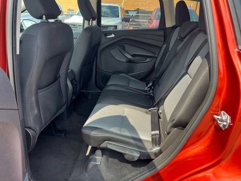 Certified 2019 Ford Escape SE FWD image 20