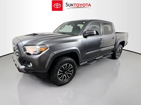 Used 2022 Toyota Tacoma TRD Sport w/ Technology Package image 9