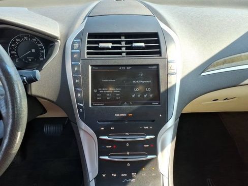 Used 2014 Lincoln MKZ w/ Equipment Group 102A Reserve FWD image 9