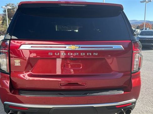 Used 2021 Chevrolet Suburban High Country image 5