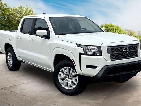 Used 2022 Nissan Frontier SV image 8