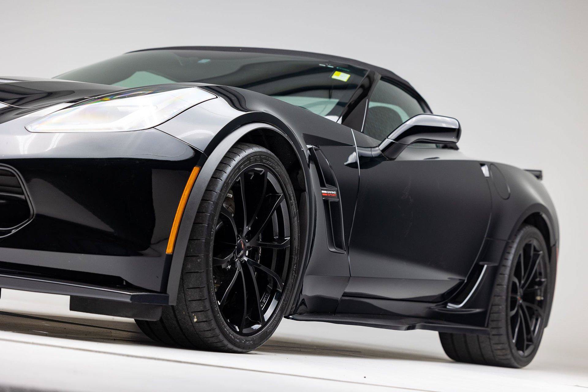 Used 2019 Chevrolet Corvette Grand Sport w/ Carbon Flash Badge Package RWD image 36