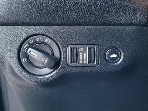 Used 2022 Dodge Challenger GT AWD/4WD image 19