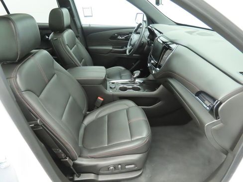 Used 2023 Chevrolet Traverse RS w/ LPO, Roadside Safety Package image 20