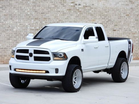 Used 2016 RAM 1500 Express AWD/4WD image 22