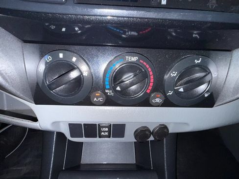 Used 2014 Toyota Tacoma PreRunner w/ TRD Off-Road Package RWD image 34