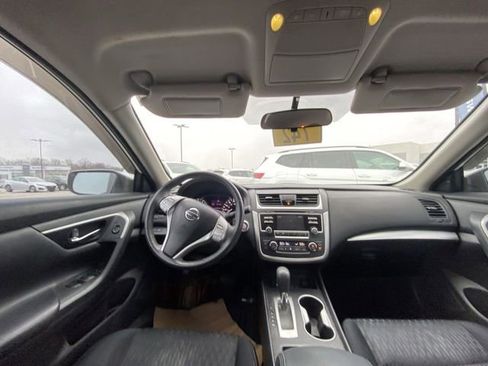 Used 2017 Nissan Altima 2.5 SV image 5