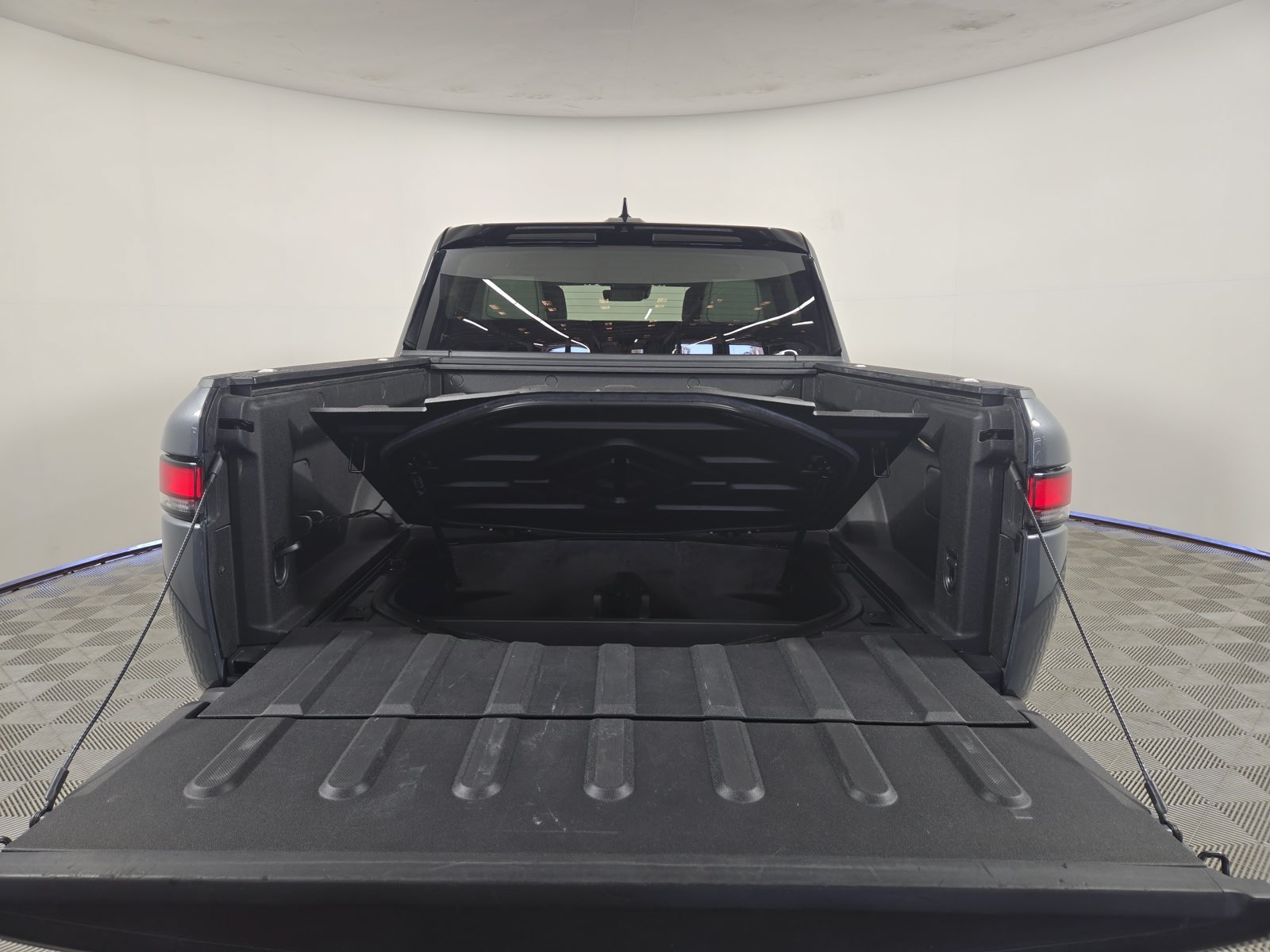 Used 2024 Rivian R1T Adventure Dual AWD/4WD image 15