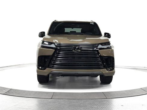New 2025 Lexus LX 700h Overtrail image 2