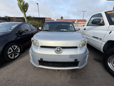 Used 2013 Scion xB 10 Series FWD image 2
