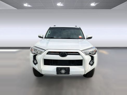 Used 2024 Toyota 4Runner SR5 RWD image 6