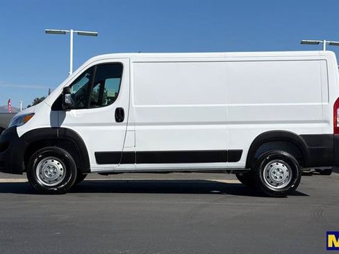 Used 2023 RAM ProMaster 2500 w/ Driver Convenience Group FWD image 7