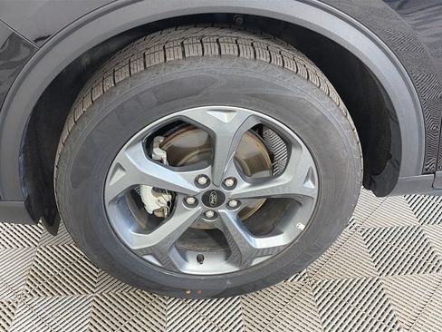 Certified 2025 Ford Escape ST-Line Select AWD/4WD image 8