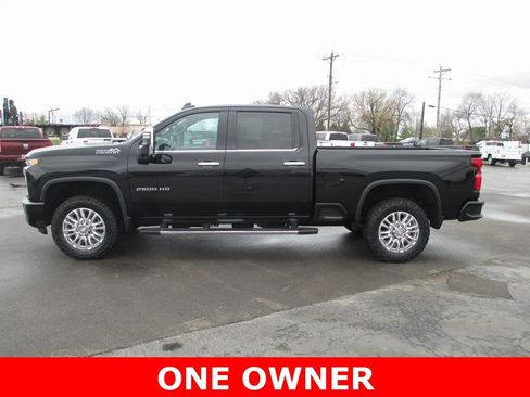 Used 2020 Chevrolet Silverado 2500 High Country w/ Technology Package image 11