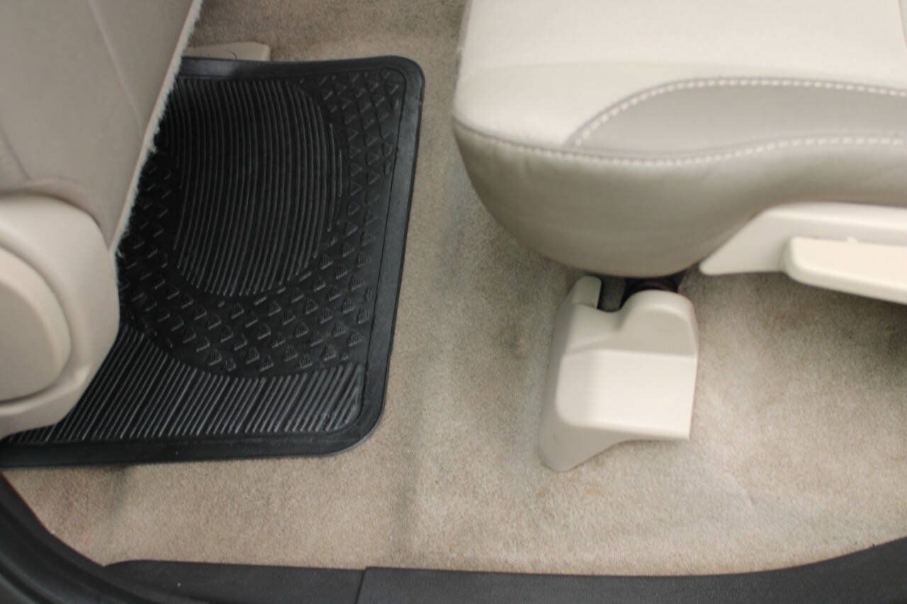 Used 2014 Ford C-MAX SE FWD image 29