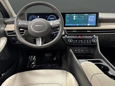 Used 2025 Hyundai Sonata Limited image 5