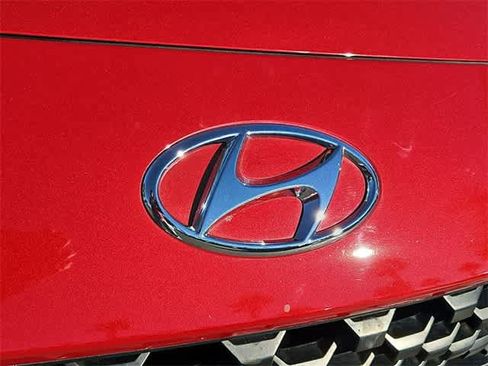 Used 2022 Hyundai Kona SEL w/ Cargo Package image 11