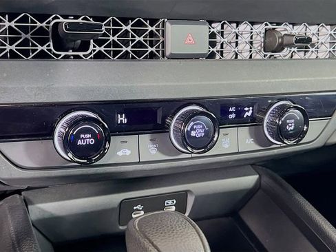 Certified 2023 Honda Accord LX image 13