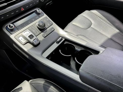 Used 2024 Hyundai Palisade SEL FWD image 18