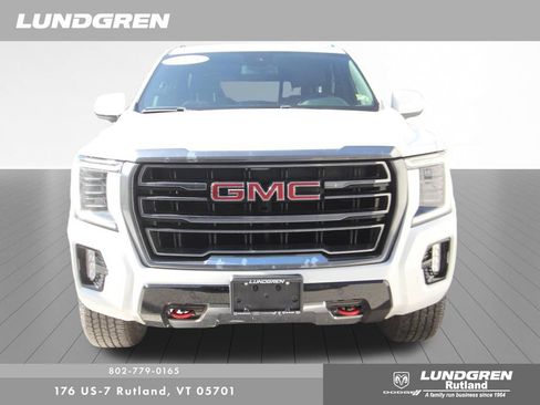Used 2023 GMC Yukon XL AT4 AWD/4WD image 3
