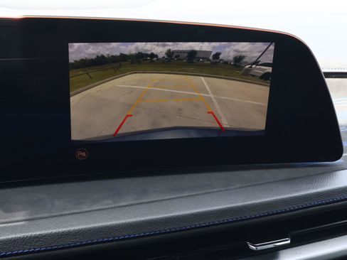 Used 2025 Cadillac XT4 Sport w/ Technology Package FWD image 33