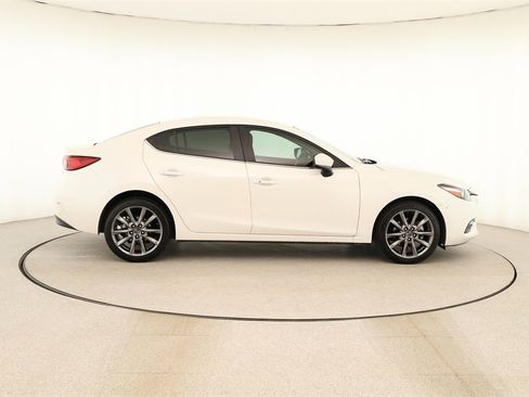 Used 2018 MAZDA MAZDA3 Touring image 8