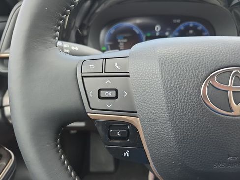 New 2026 Toyota Crown Signia AWD/4WD image 17