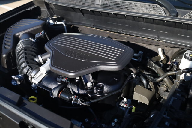 Used 2021 GMC Acadia SLT w/ Elevation Edition FWD image 8