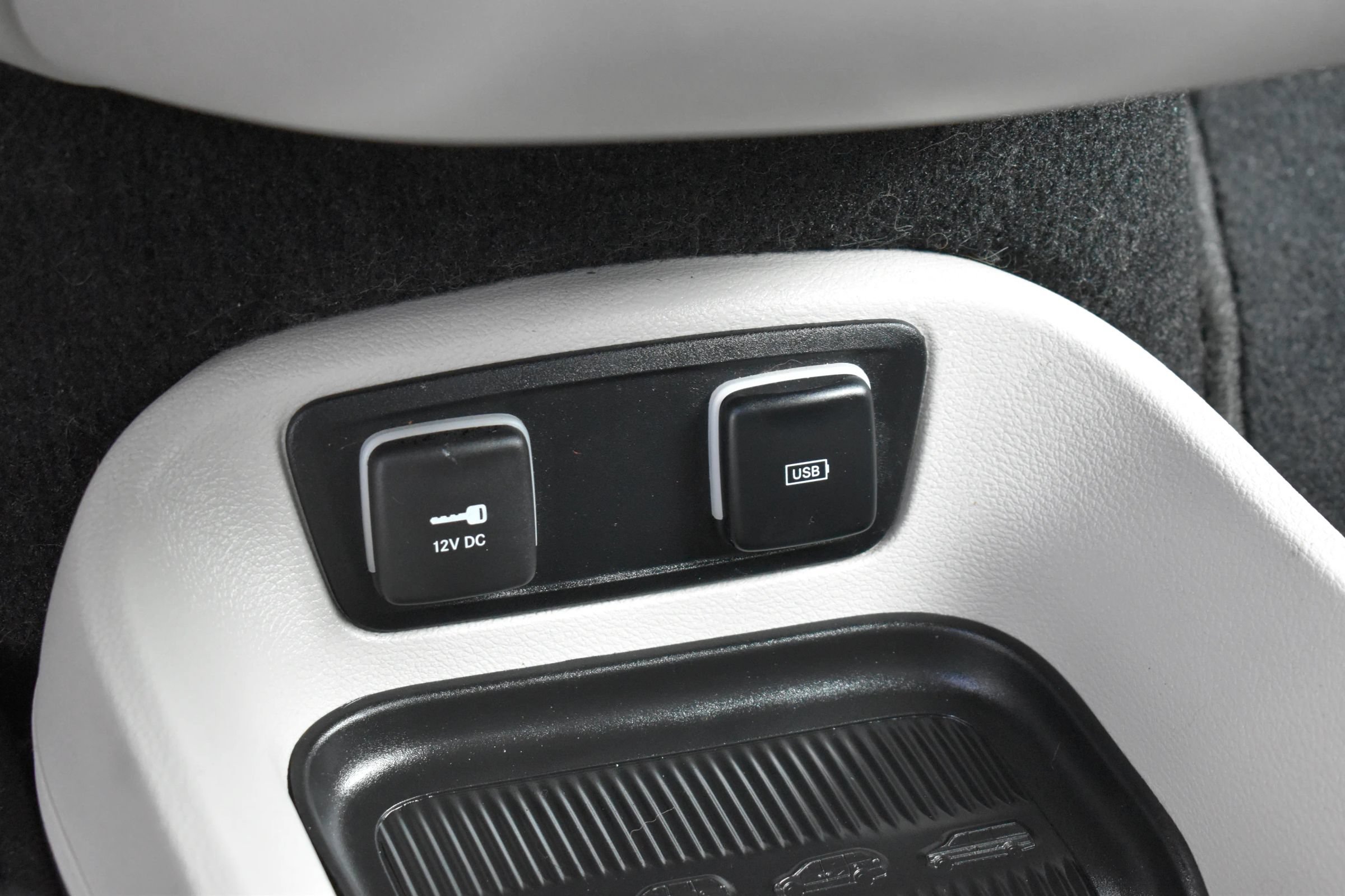 Used 2020 Chrysler Pacifica Touring-L Plus w/ Tire & Wheel Group FWD image 31