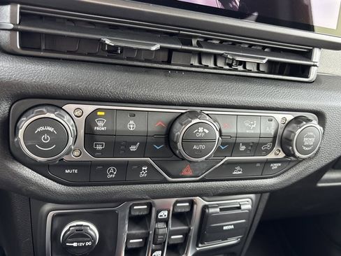 New 2026 Jeep Gladiator Willys image 32