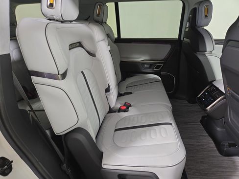 Used 2023 Rivian R1S Launch Edition AWD/4WD image 22