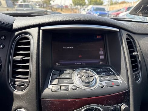 Used 2017 INFINITI QX50 AWD w/ Technology Package image 8