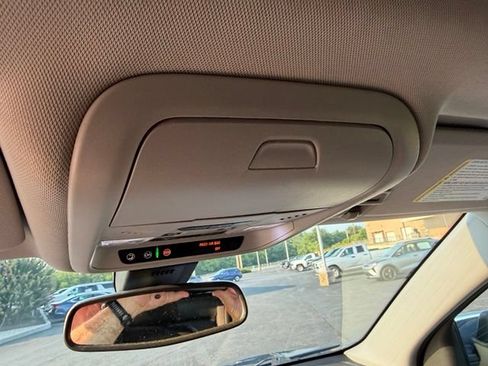 Used 2019 Chevrolet Equinox Premier AWD/4WD image 23