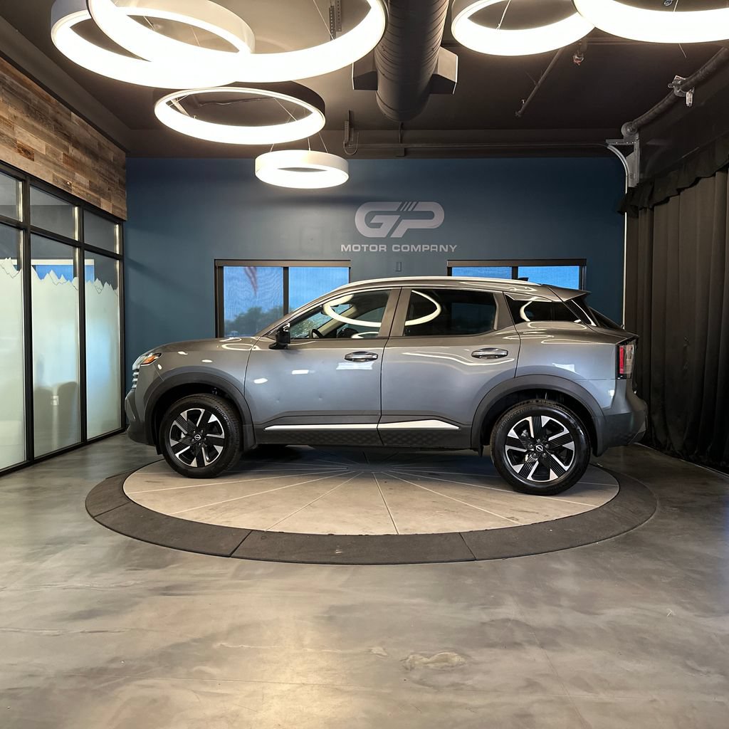 Used 2026 Nissan Kicks SV AWD/4WD image 6