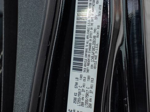 Used 2012 Jeep Wrangler Unlimited Rubicon image 28