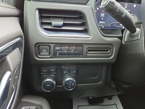 Used 2023 GMC Yukon SLT image 20