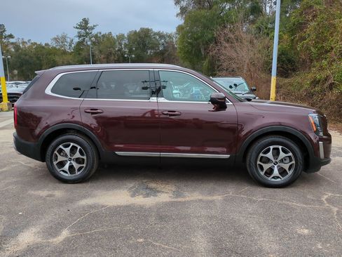 Certified 2022 Kia Telluride EX image 4