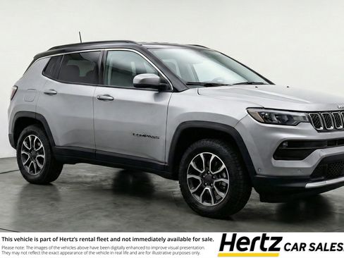 Used 2025 Jeep Compass Trailhawk image 1