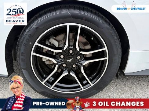 Used 2021 Ford Mustang Premium RWD image 10