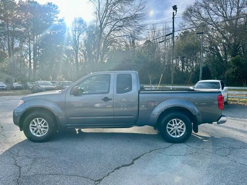 Used 2021 Nissan Frontier SV image 4